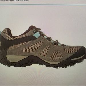Merrell Yakota 2 Hiking Shoes Wonen’s 9-1/2 in Box